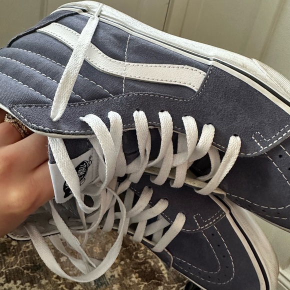 Vans - Picture 3 of 4